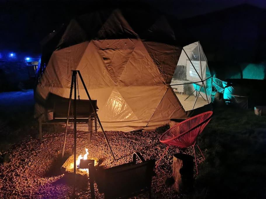 Апартаменти Lincoln Star Dome, Hot Tub, Bbq Langworth Екстер'єр фото